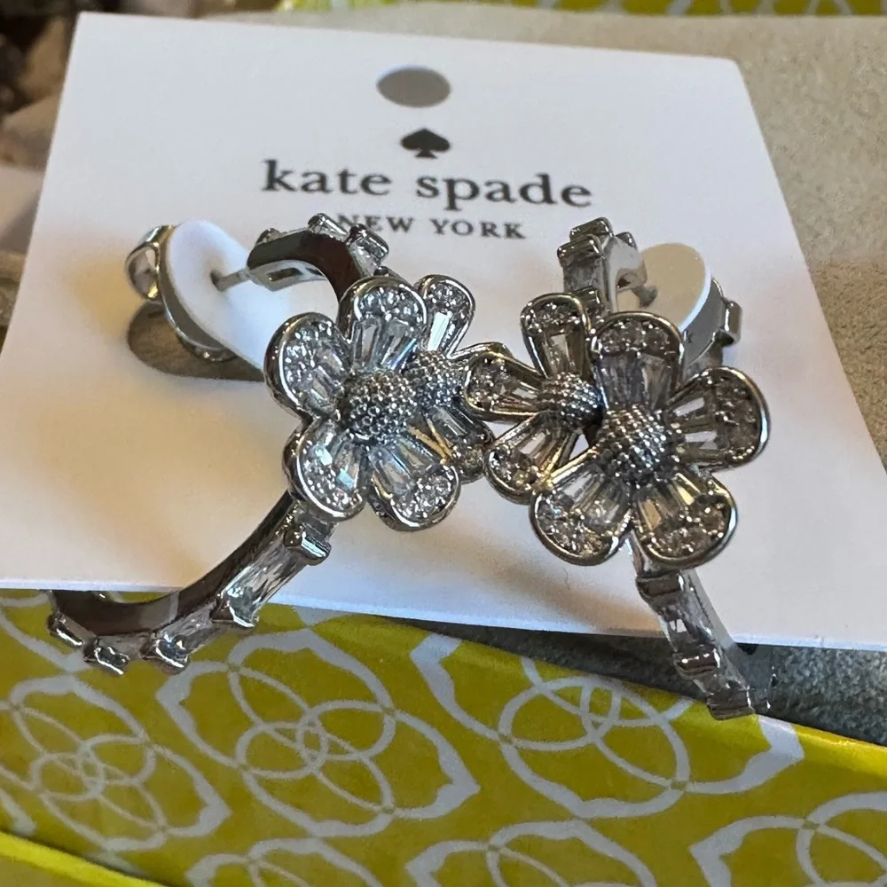 Kate Spade Silver Fleurette Flower Earrings‎ NEW